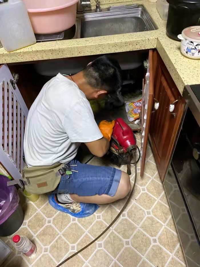 彬村山华侨农场通下水道